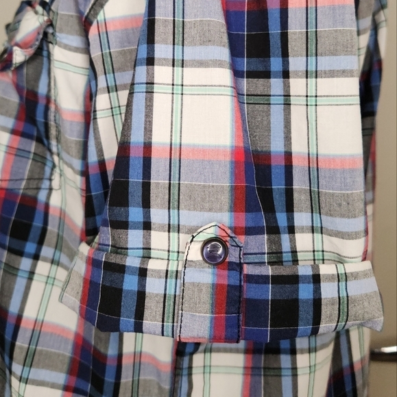 Men's Short Sleeve Plaid Buttoned Shirt - Picture 8 of 13